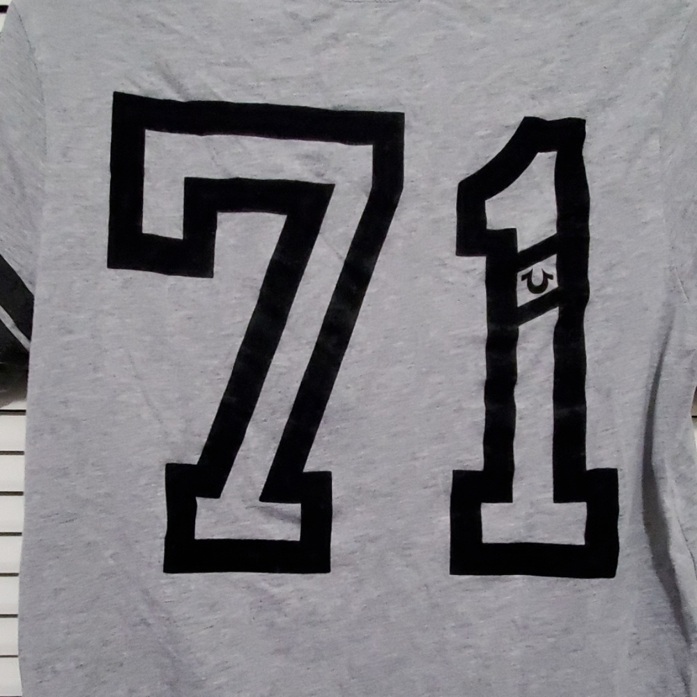 True Religion Tee Shirt - Picture 5 of 6